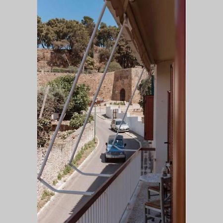 John'S House Under The Castle Of Kalamata Extérieur photo