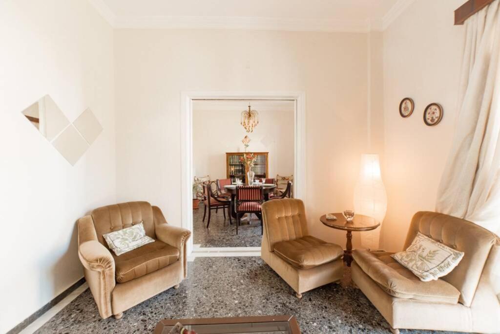 John'S House Under The Castle Of Kalamata Extérieur photo